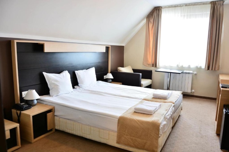 2 Bedrooms Double Suite