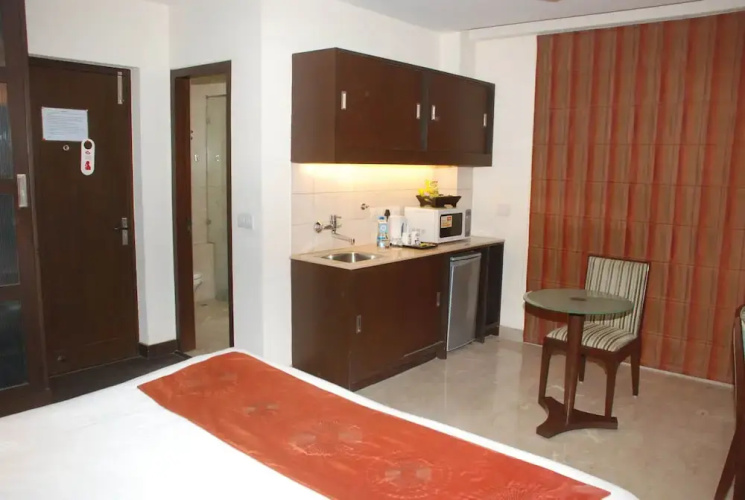 Apartment 52