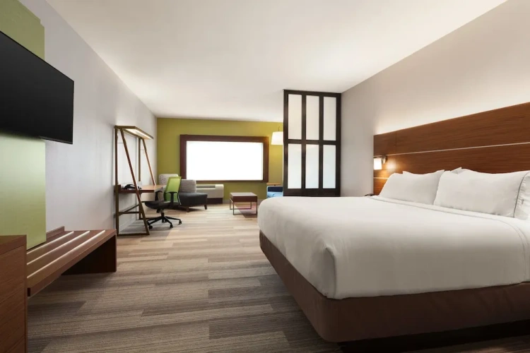 Quadruple Suite