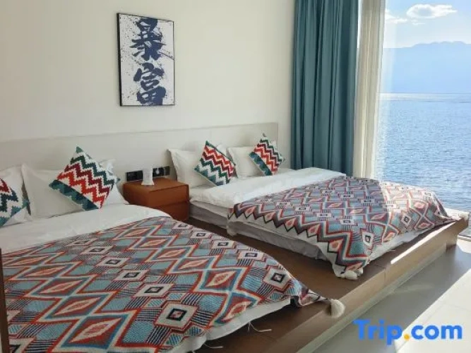 Standard Twin room with sea view