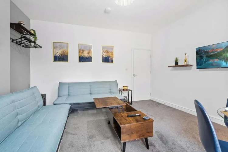 Kunda House Pershore 1276B