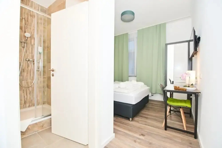 Hotel Phoenix