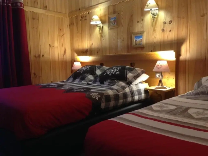 Standard Twin room with view