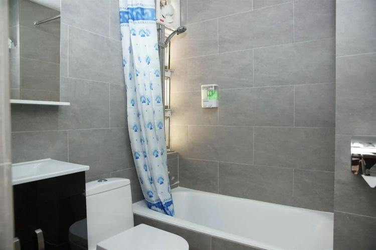 ALOHAS Hostel