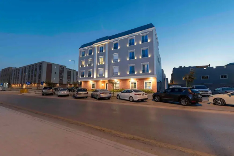 Trendy Apartment in Alwadi ll