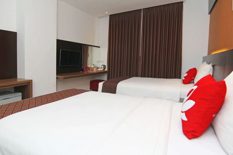 ZEN Premium Near Rumah Mode