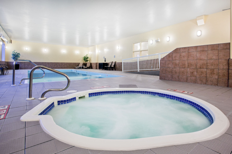 Ramada By Wyndham Prince Albert photo 17