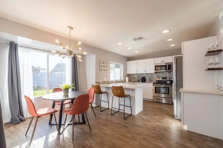 Tempe Vaughn 3 Bedroom Home by RedAwning