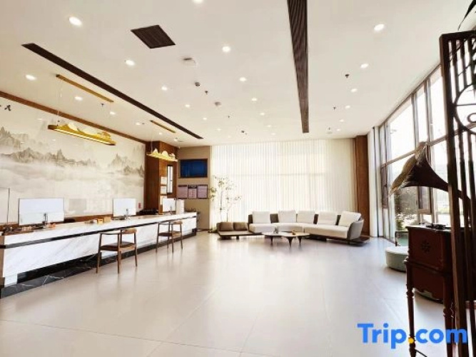 Jinghai Hotel