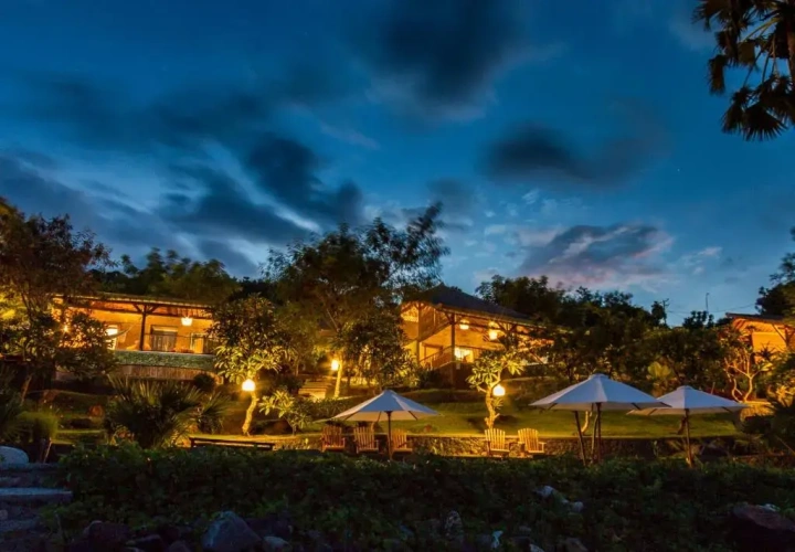 Villa beachfront