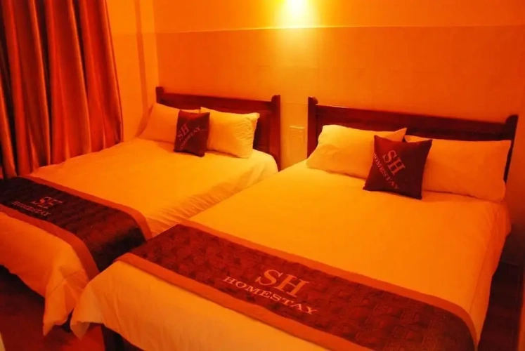 Standard Triple room