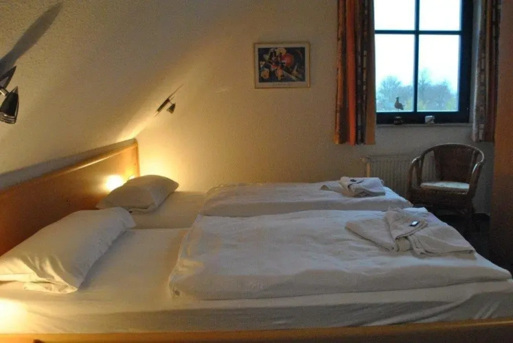 4 Bedrooms Cottage