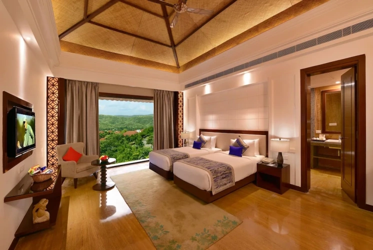 Grand Suite with balcony