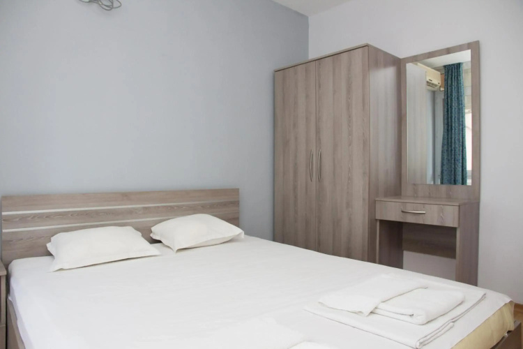Elite Apartments