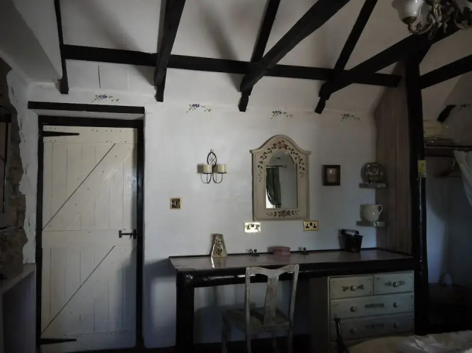 The Old Tea Shop