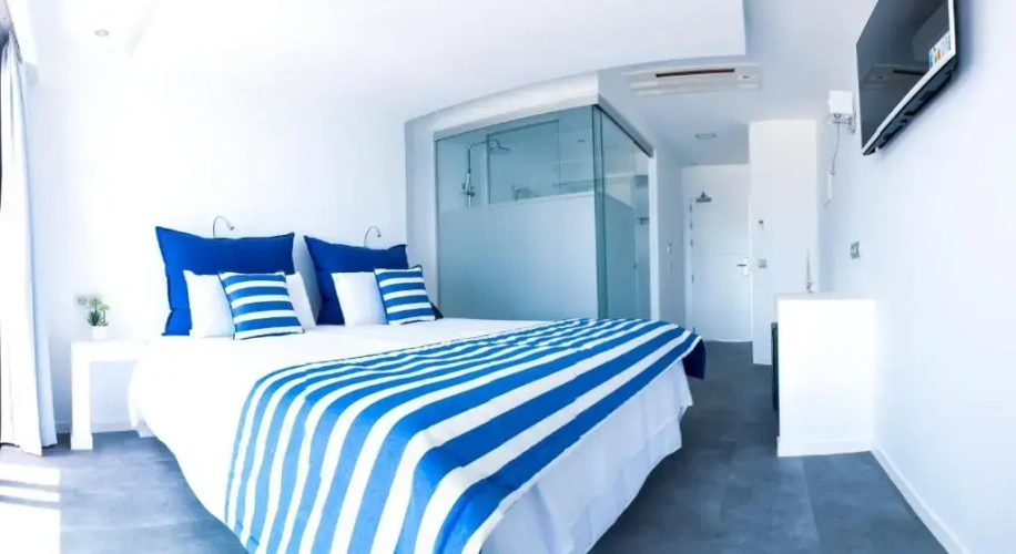Deluxe Double room with balcony and with sea view