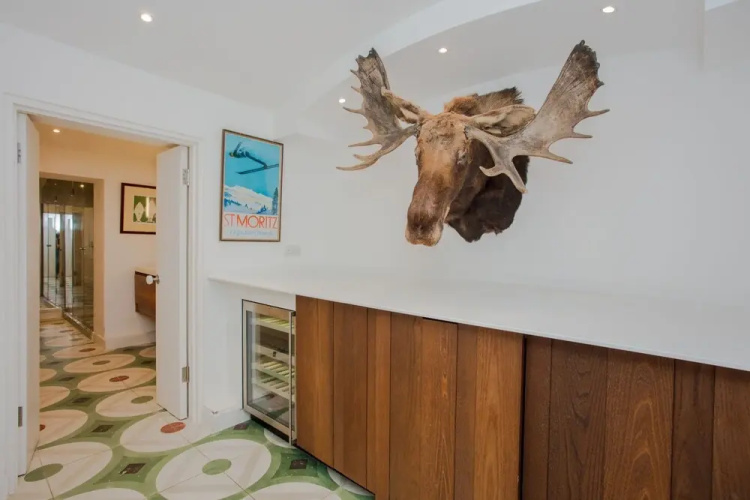 Exquisite Cadogan Square Knightsbridge Apartment