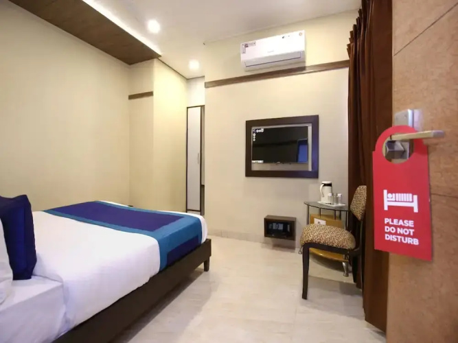 OYO 9822 Hotel Seven