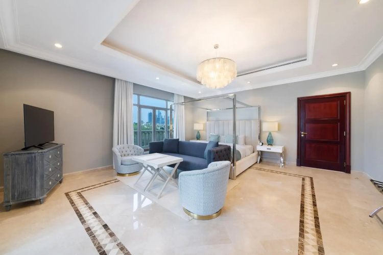 Private Pool & Beach Access Villa w/ Cinematic Vws