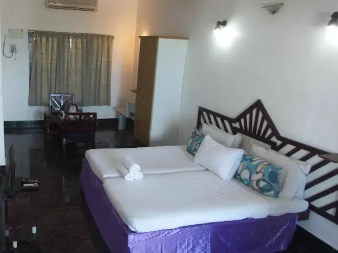 Raja Hotel