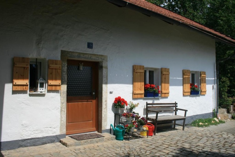 2 Bedrooms Cottage
