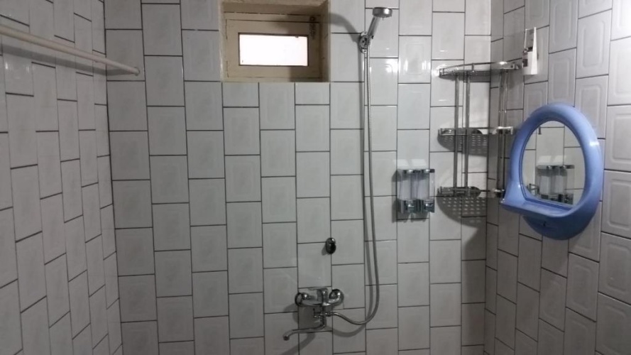 Economy Quadruple room