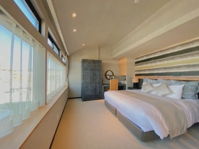 3 Bedrooms Family Suite with city view