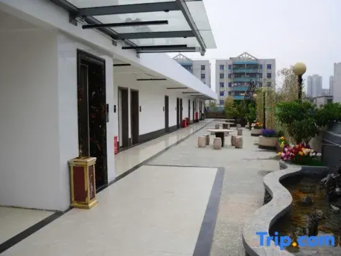Yijing Hotel