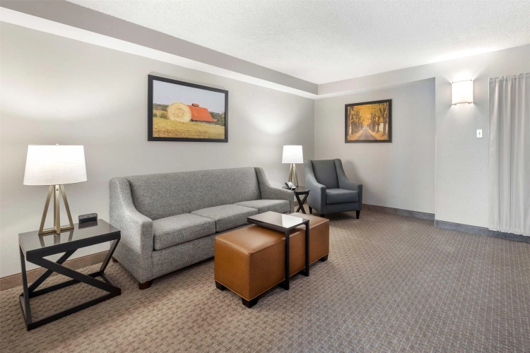 2 Bedrooms Quadruple Suite