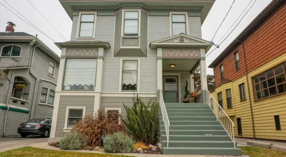 Alameda Island House
