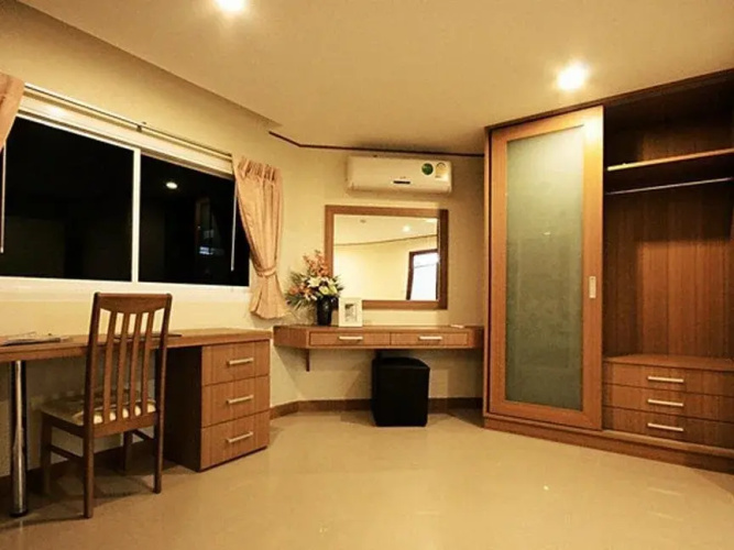 The Chateau Luxury Serviced Apartment