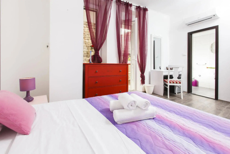 Prior Suites Split