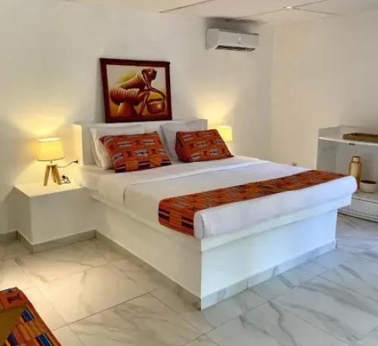 African Queen Lodge