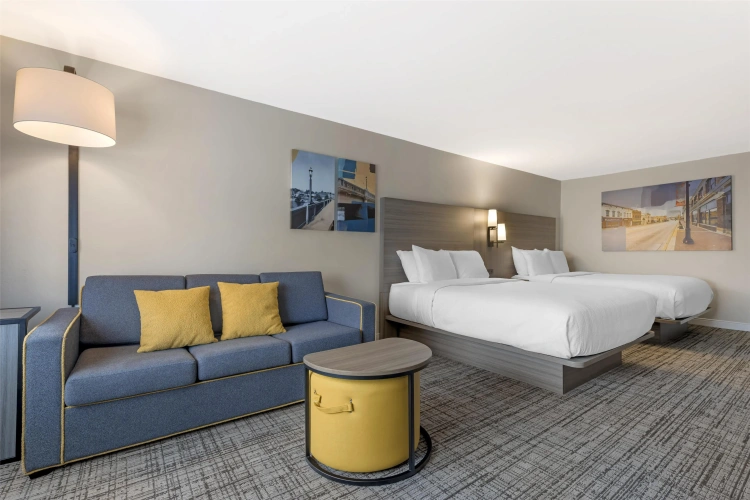 Standard Quadruple room