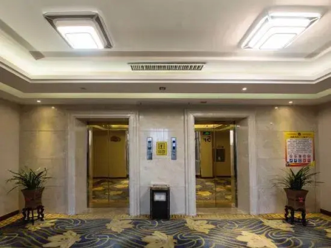 Lufeng Yating Holiday Hotel