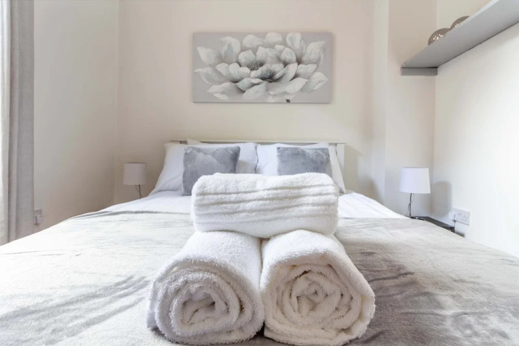 Host Stay Club Chambers