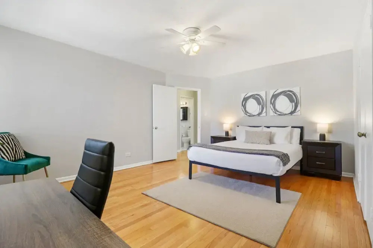 2BR Modern & Comfy Apt in Rogers Park