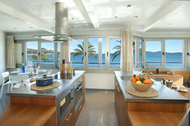 Luxury Sea View Apartment