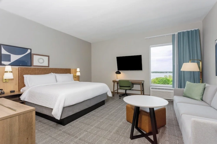 Double Suite with lake view