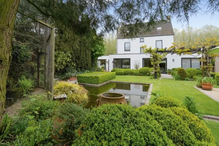 4 Bedrooms Double Cottage