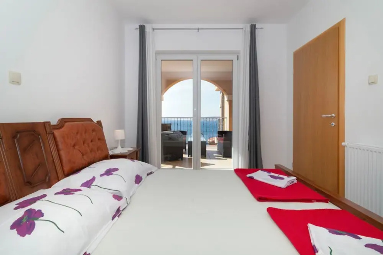Seabreeze Apartments With Jacuzzi