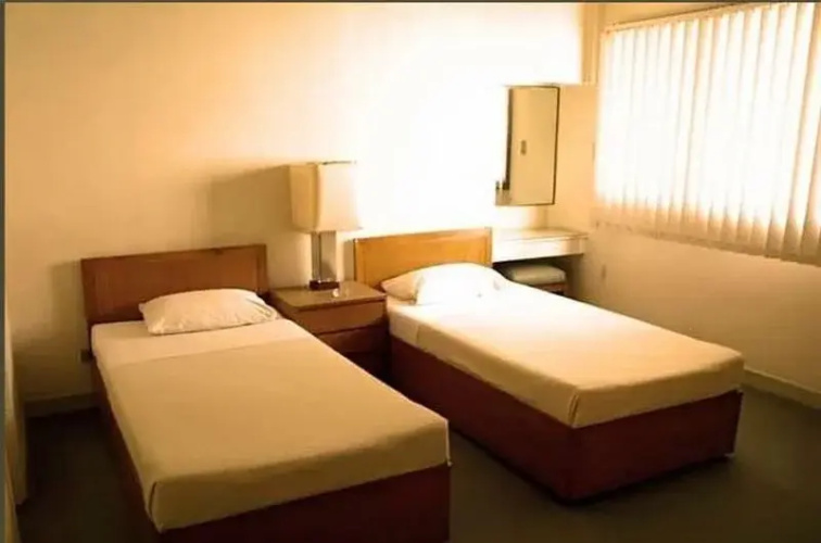 Amorsolo Mansion Apartments And Suites