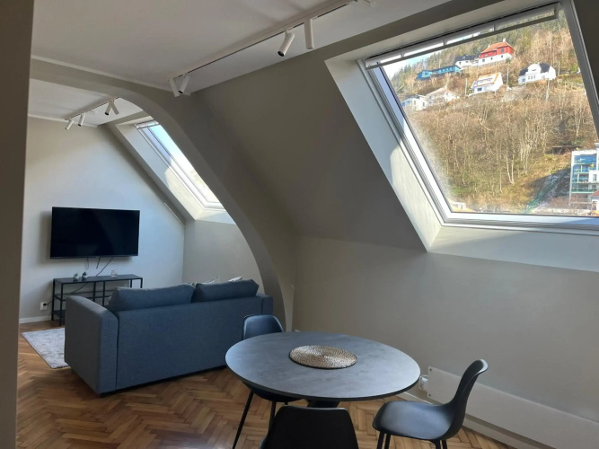 Kong Oscars Apartments