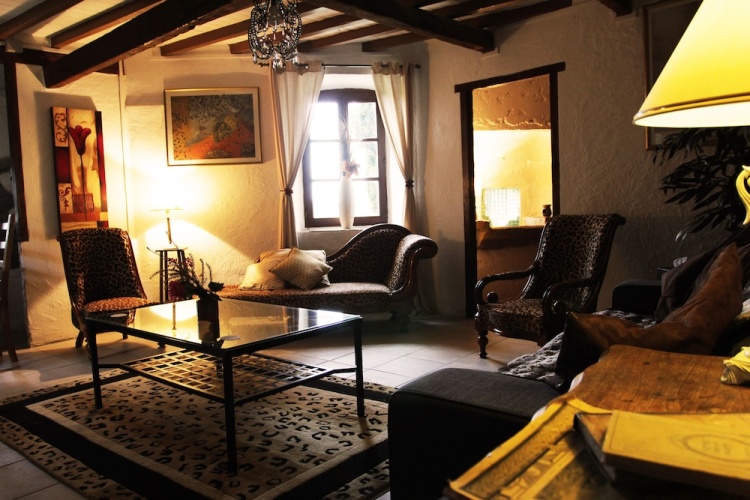 3 Bedrooms Family Cottage with courtyard view