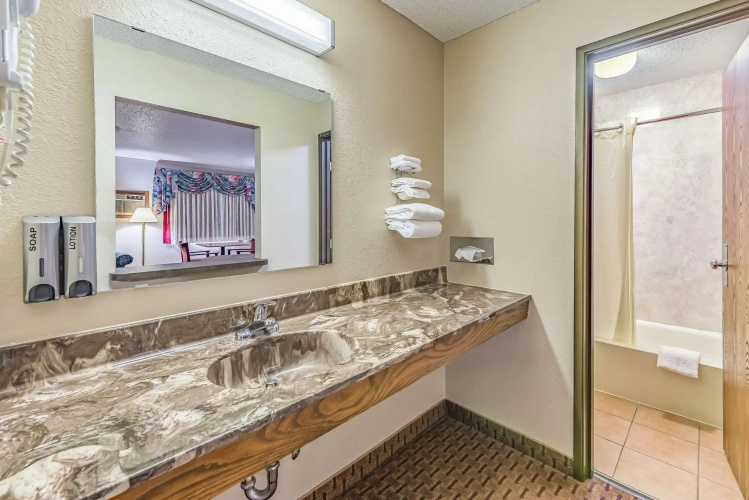 Rodeway Inn Saint Joseph