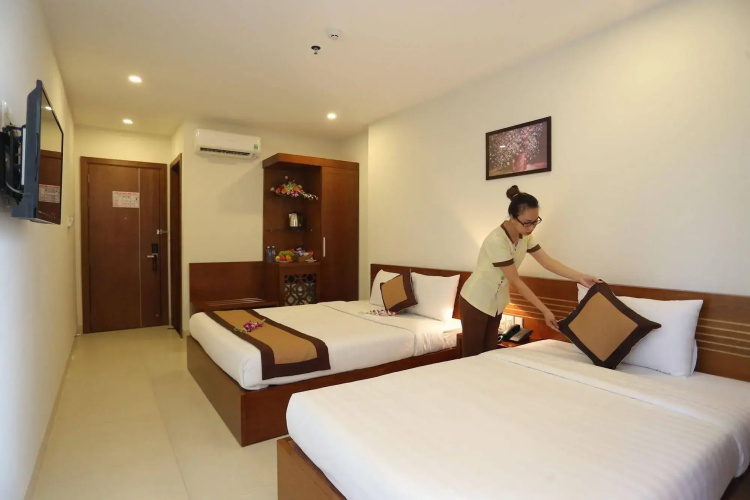 Golden Light Hotel