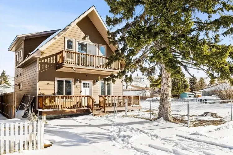 3 Bedrooms Cottage