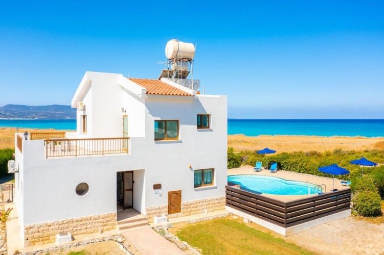 3 Bedrooms Villa