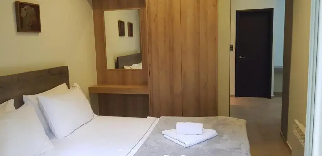 Minimal Studio in Paleo Faliro