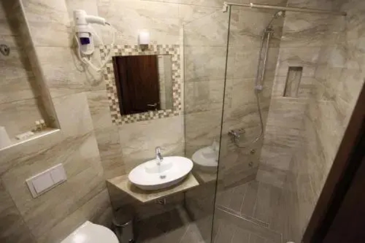 Apis Hotel
